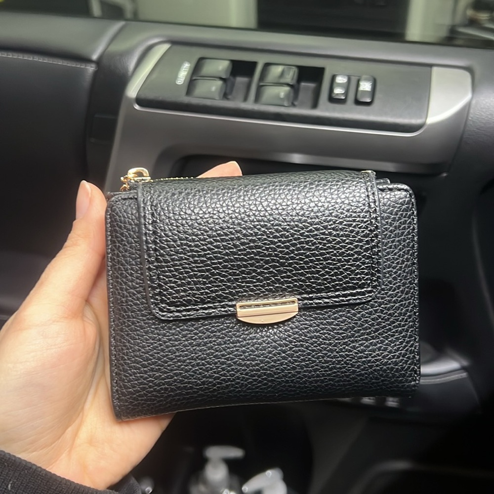Black Leather Wallet - Picture 7 of 9